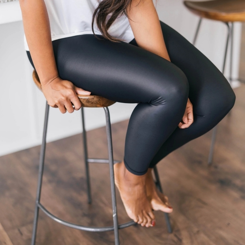 ZYIA Black Metalic 7/8 leggings Sz. 2